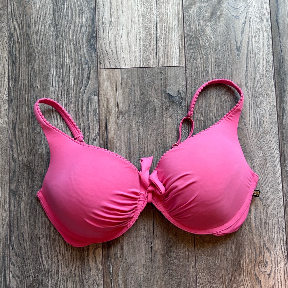 Pink bikini top, size XL